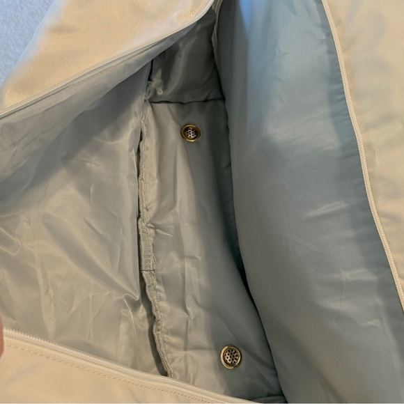 $15 (ππΌππ πΎππΌππΎπ)ETRONIK BIEGE GYM/USB DUFFEL BAG - Picture 3 of 16